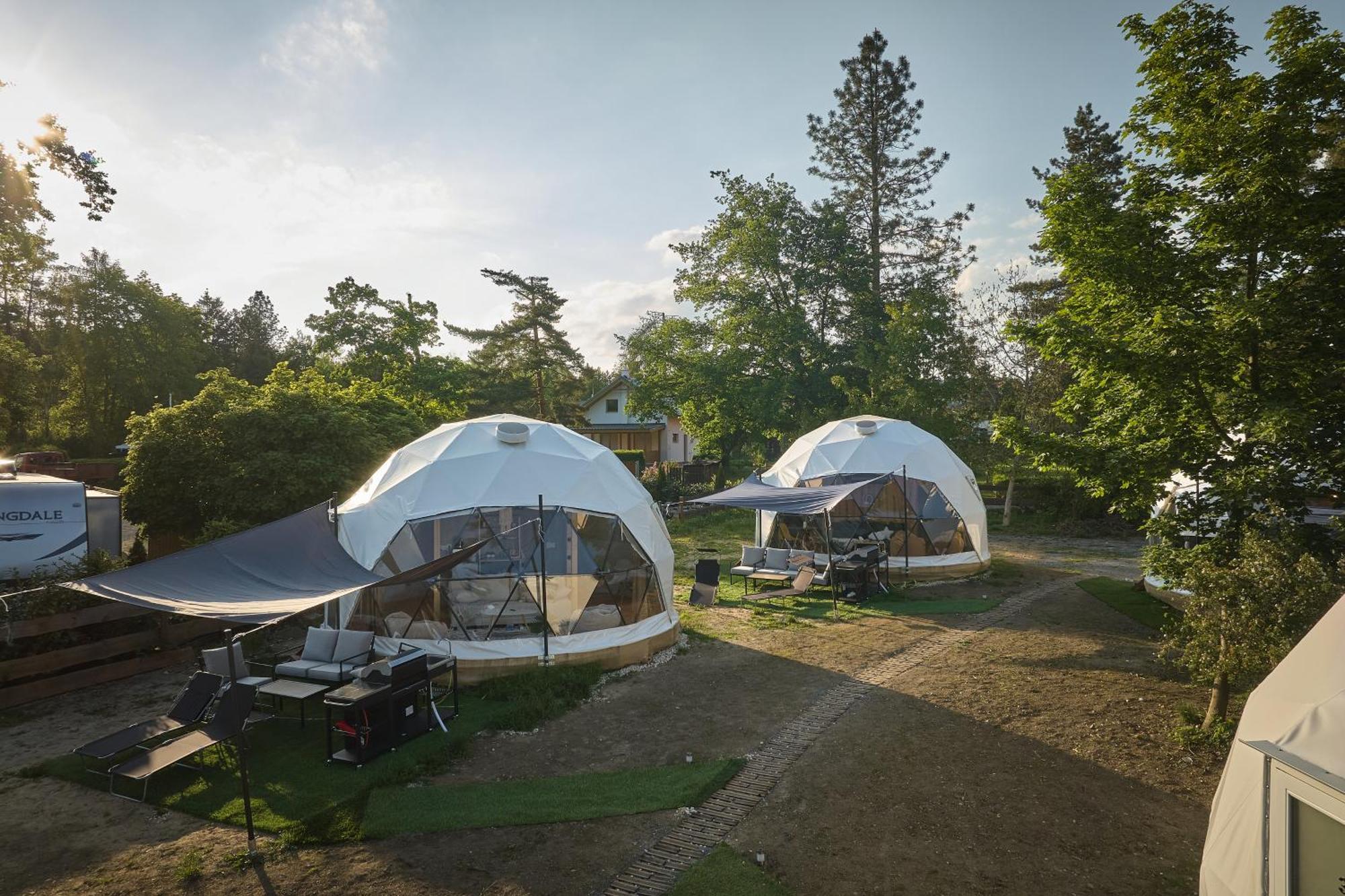 Glamping Slapy Hotell Eksteriør bilde