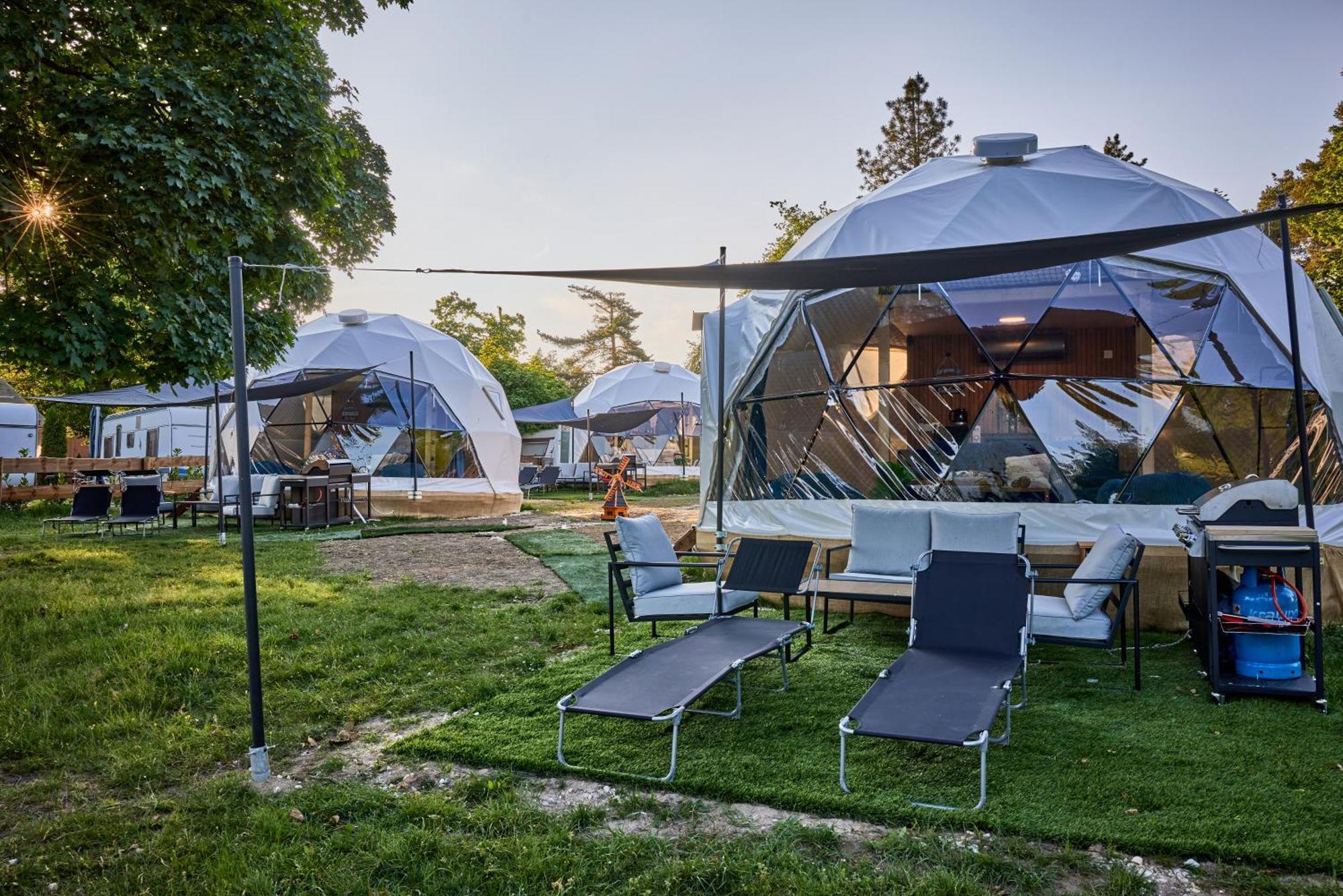 Glamping Slapy Hotell Eksteriør bilde